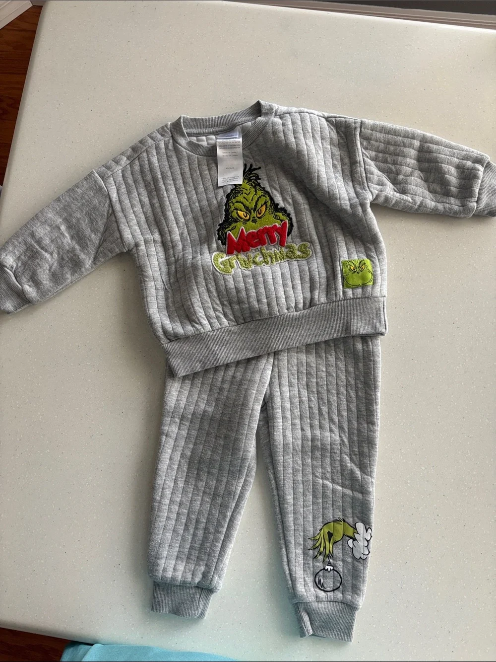 Kids Gray Quilted Grinch Sweatshirt & Joggers Set
